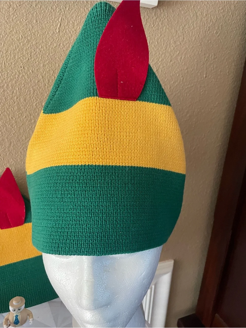 Hanna Andersson 2 Elf Movie Knit Hats (L/XL-S/M)& Elf Advent Calendar Figures